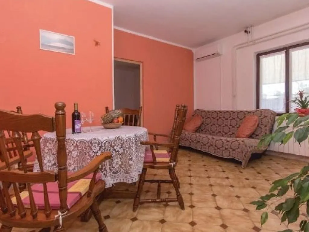Apartments Krajcer Marčana